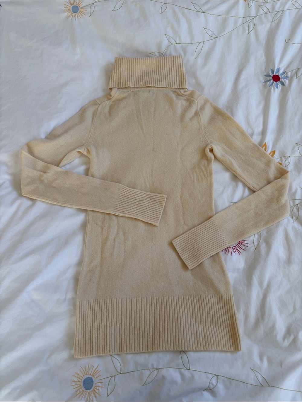J. Crew 100% Cashmere Cream Turtleneck Sweater - Picture 3 of 4